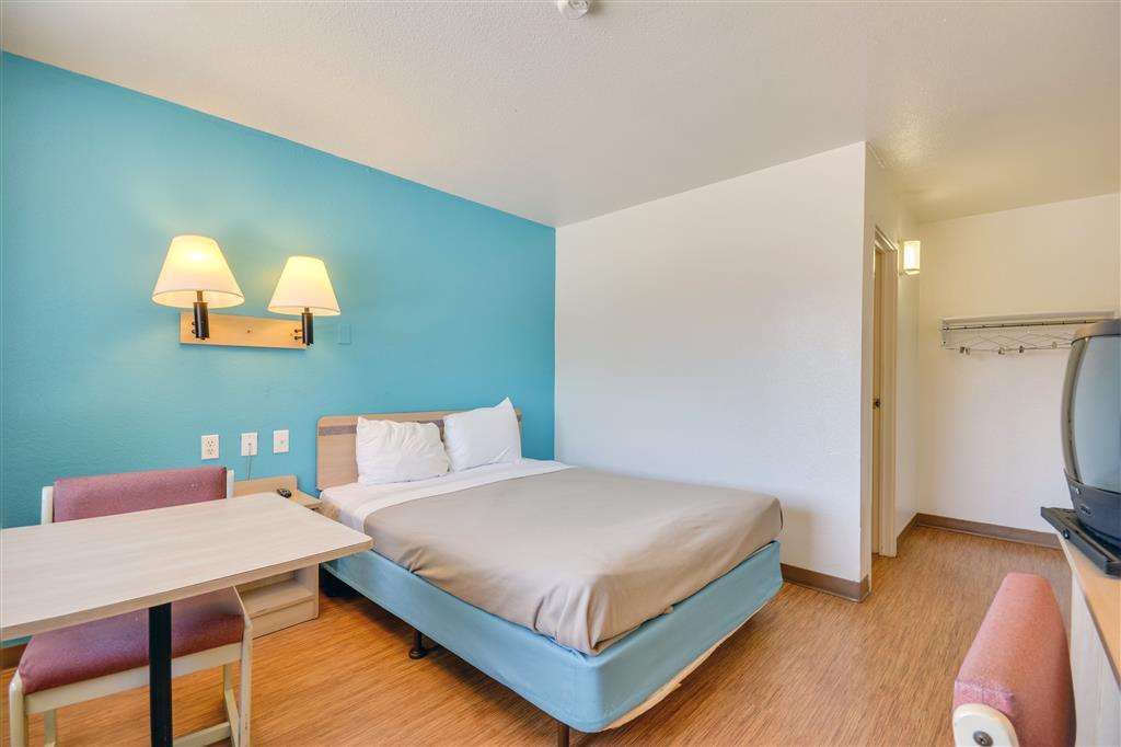 Rodeway Inn Tillmans Corner Room photo